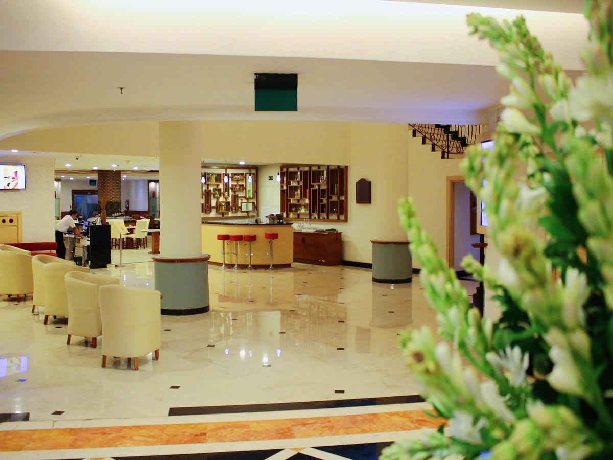 Horison Arcadia Mangga Dua Jacarta Exterior foto