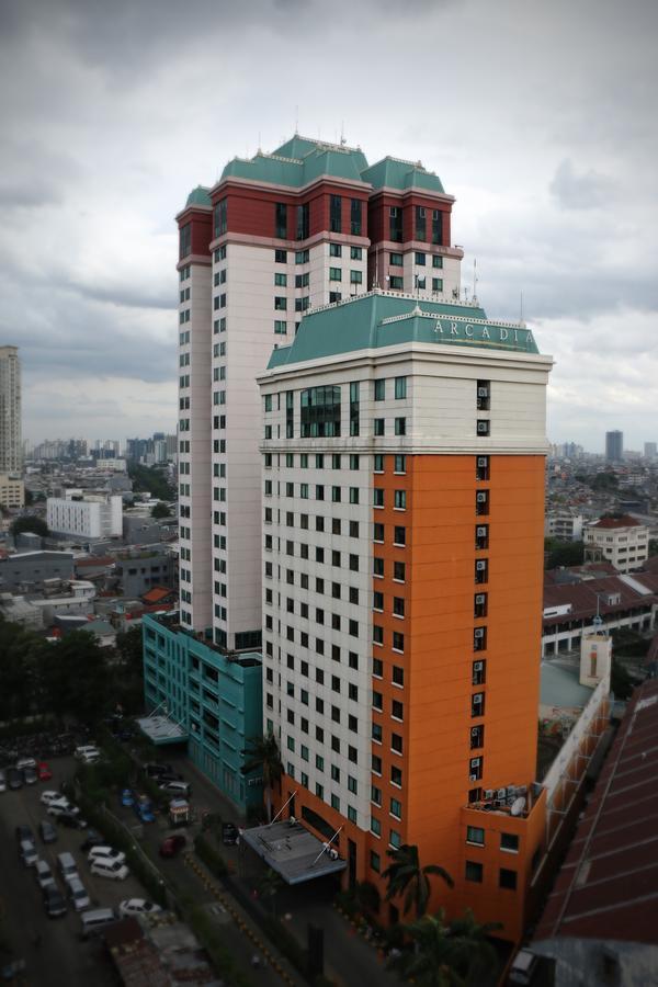Horison Arcadia Mangga Dua Jacarta Exterior foto