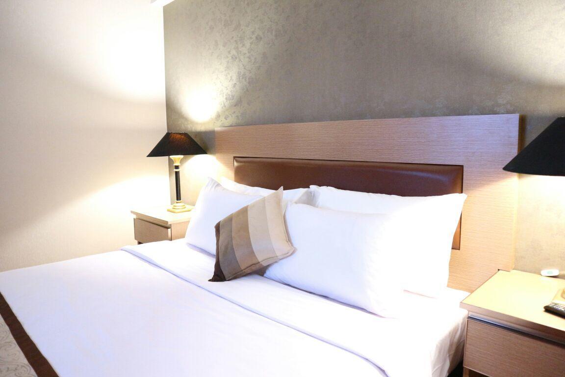 Horison Arcadia Mangga Dua Jacarta Exterior foto